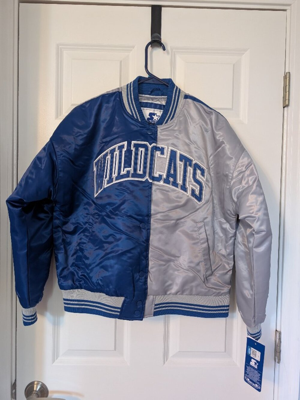 NWT University of Kentucky Starter Satin Bomber Jacket - Size Medium